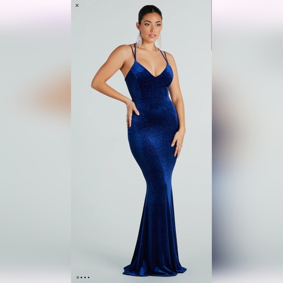 ✨🆕✨ Formal Velvet Glitter Lace-Up Dress - Picture 1 of 4